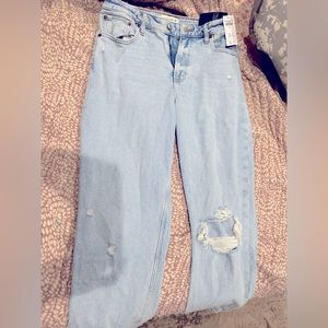 Women’s Abercrombie and Fitch high rise mom jeans
